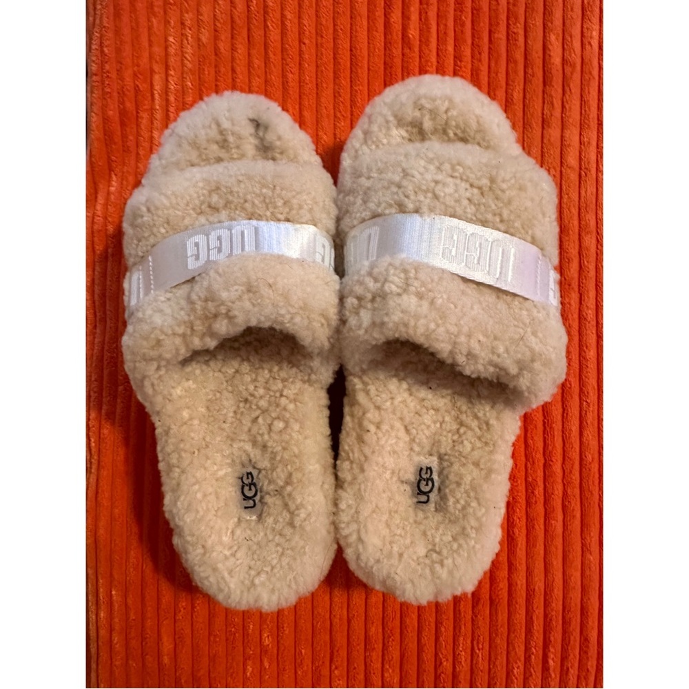 Sz 8 Ugg sheep sandals